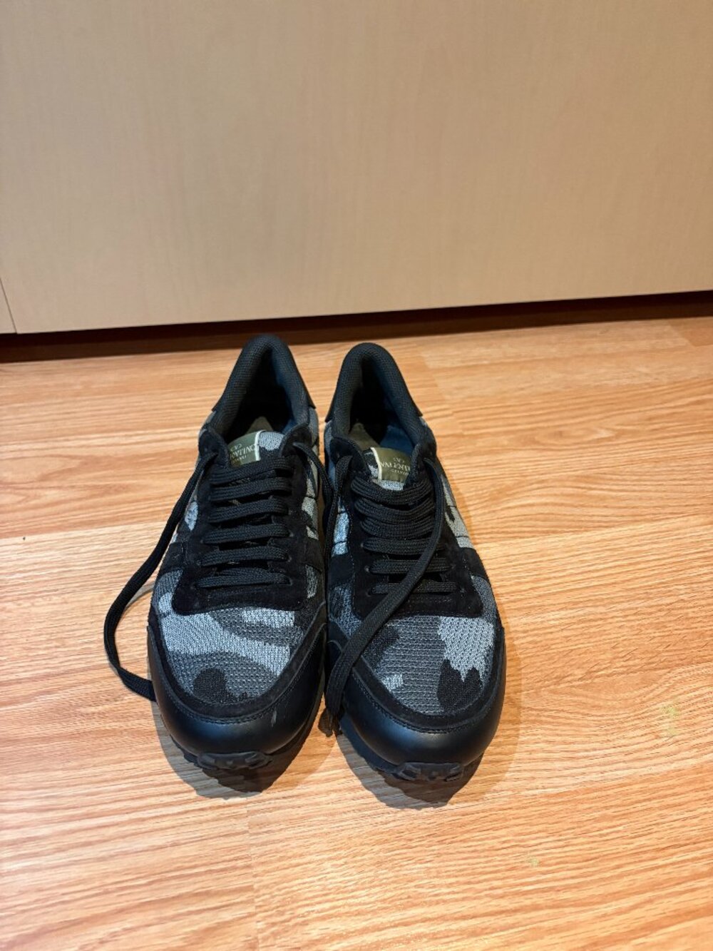 Rockrunner Valentino Camouflage Sneakers (Black/Grey)